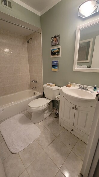 Building Photo - 7 Belfast Dr