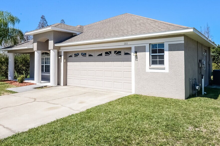 Building Photo - 1101 Rolling Stone Run