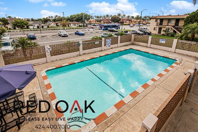 Building Photo - 11823 Lakewood Blvd