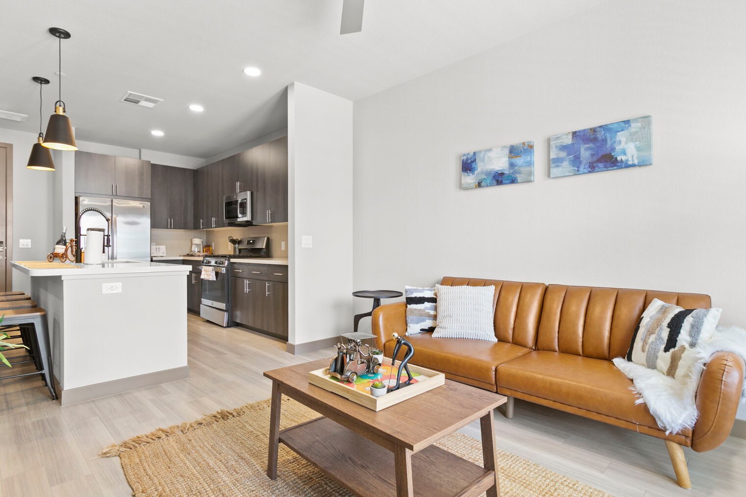 Building Photo - 400 N 2nd Ave