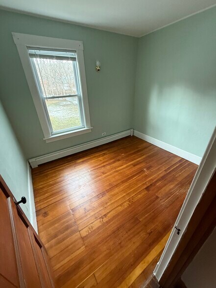 Building Photo - 58 Frost Pl