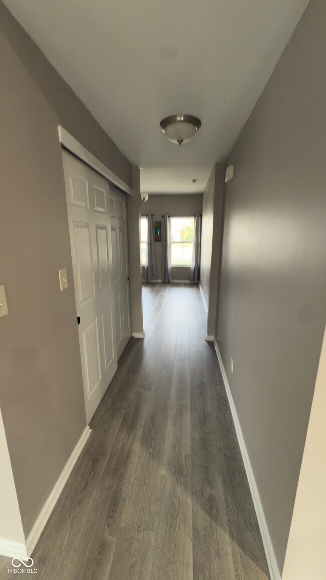 Building Photo - 2244 McGregor Ct