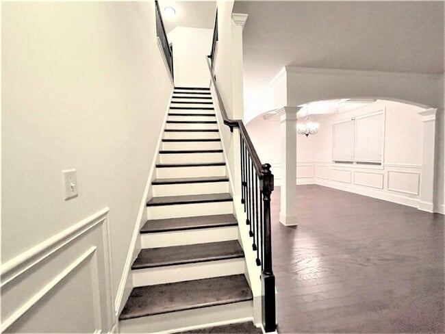 Building Photo - 1225 Apple Blossom Dr