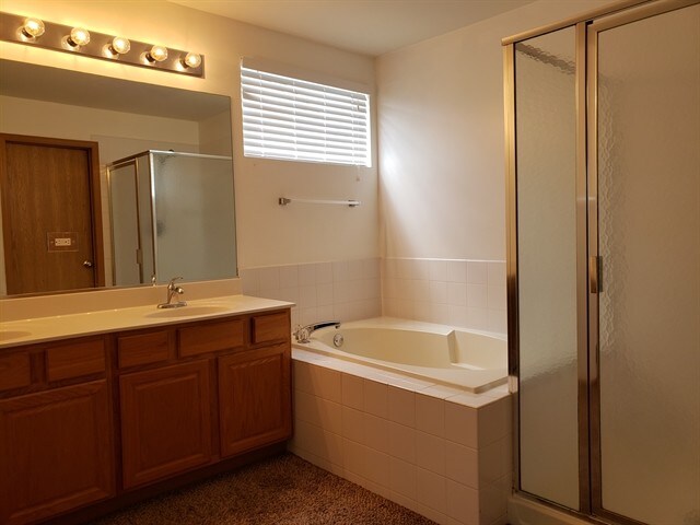 Building Photo - 7003 Sahara Dr