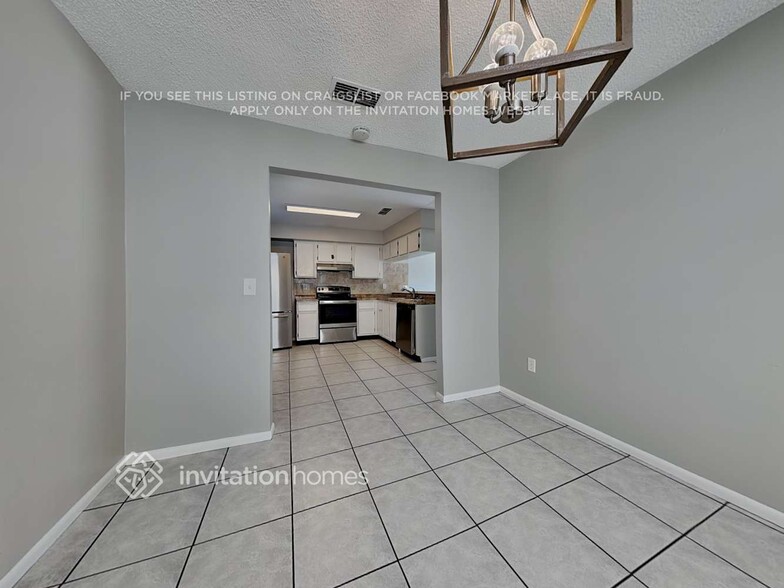 Building Photo - 1057 Bridlewood Way