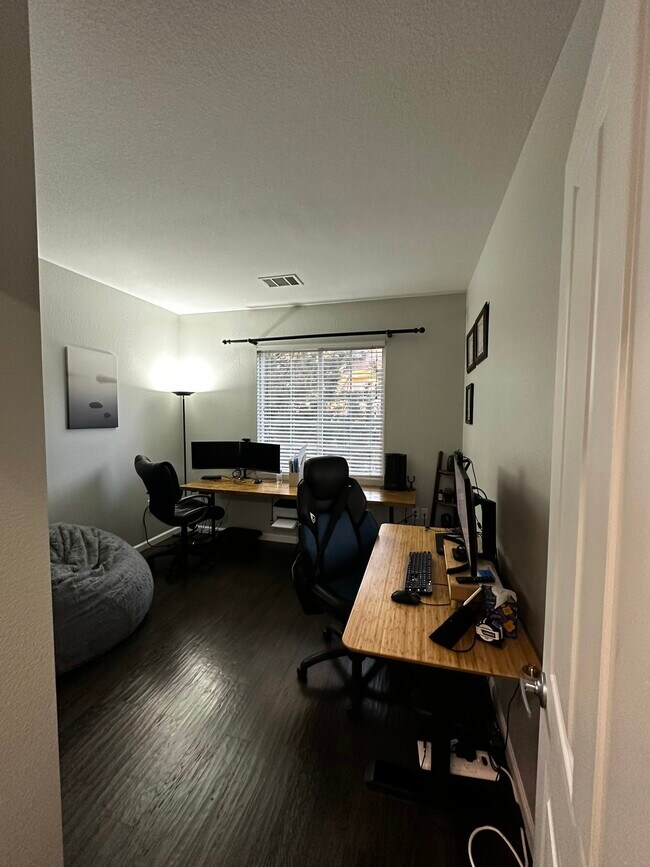 Building Photo - 4045 S Crystal Cir