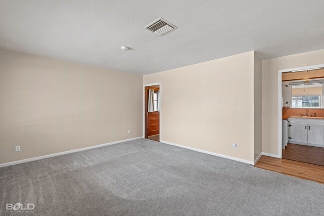 Building Photo - 1706 Shady Grove Dr