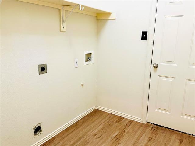 Building Photo - 10410 Cedar Lake Dr