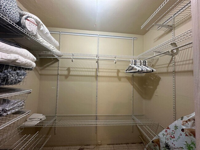 Building Photo - 740 NE 37th St