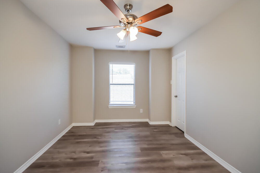 Building Photo - 20175 Royal Orchard Dr