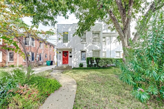 Primary Photo - 1852 Sul Ross St