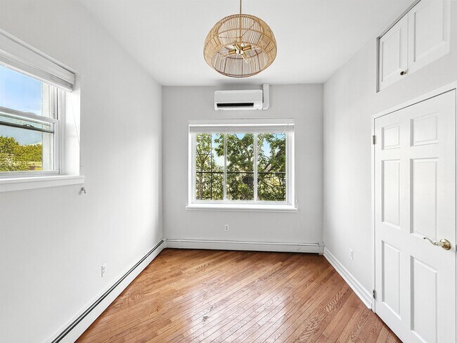 Building Photo - 510 Palisade Ave