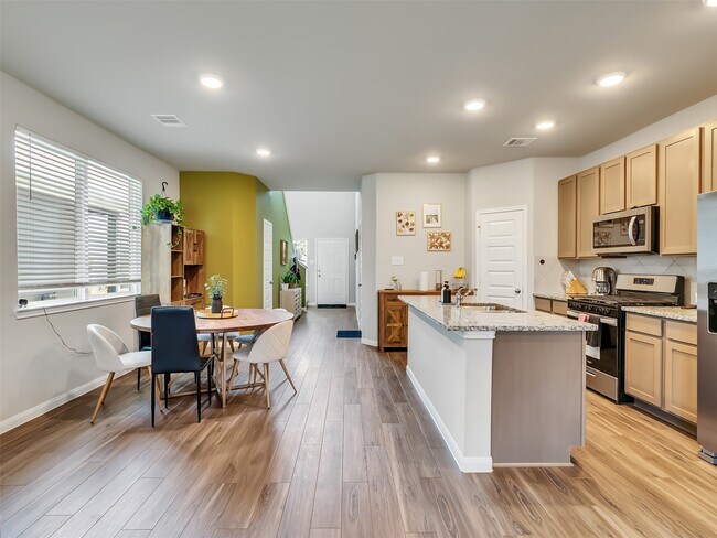 Building Photo - 2416 Bluefish Ct