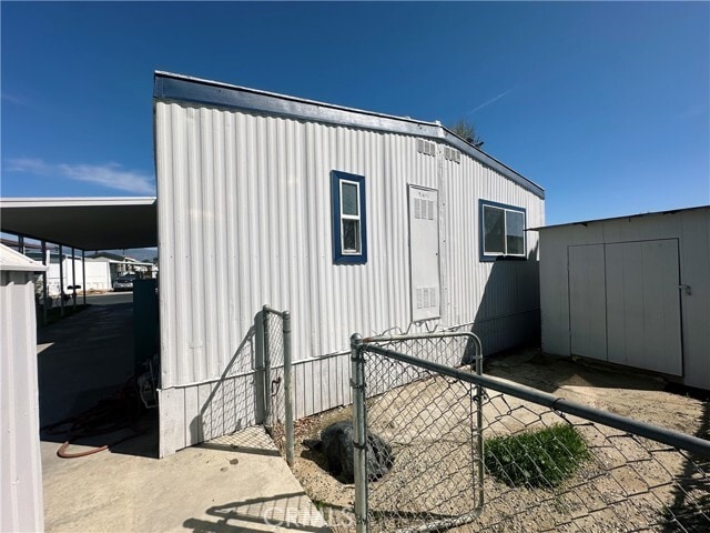 Building Photo - 1150 N Kirby St