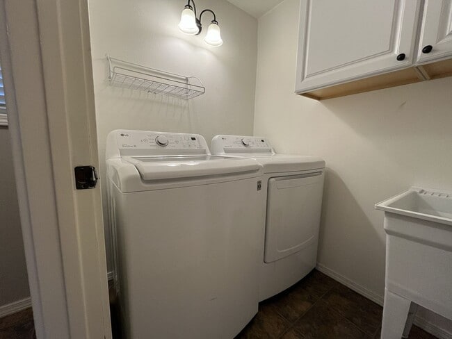 Building Photo - 8001 N Woolsey Ave