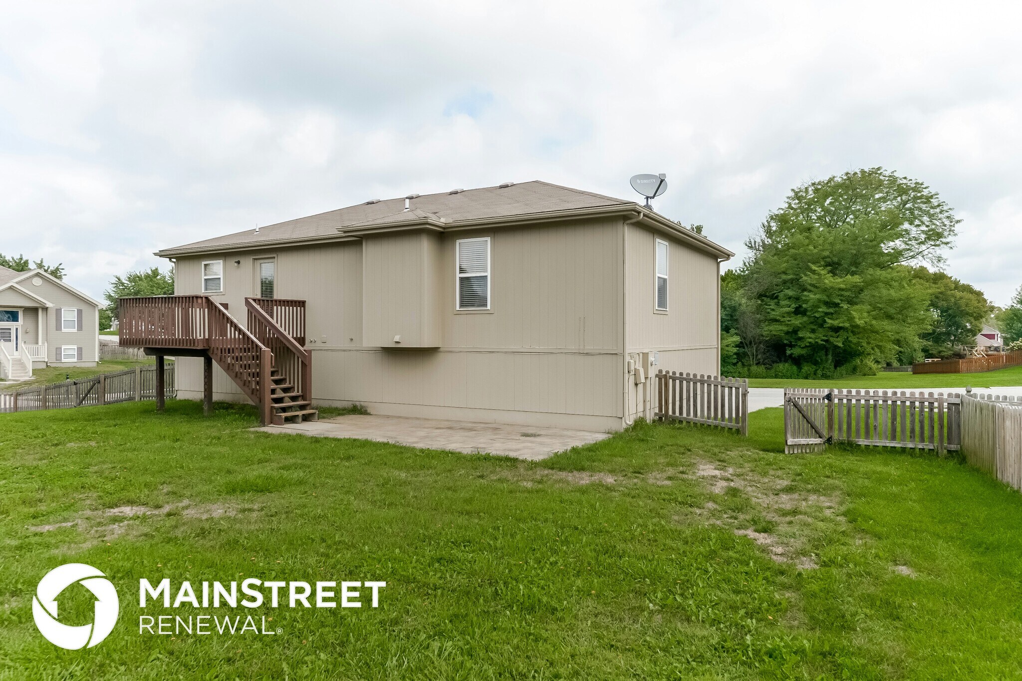 Building Photo - 1700 Clear Creek Dr