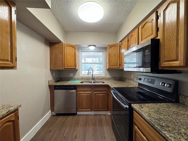 Building Photo - 310 Longwood Dr