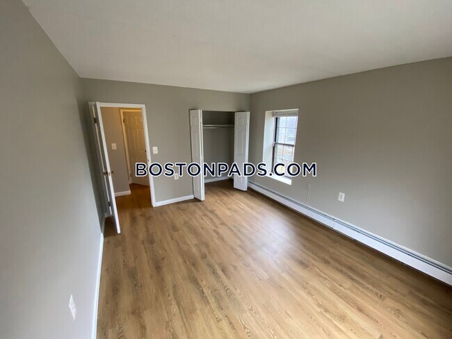 Building Photo - 757 Highland Ave