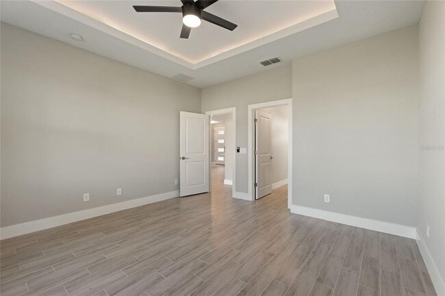 Building Photo - 119 Tulip Ln