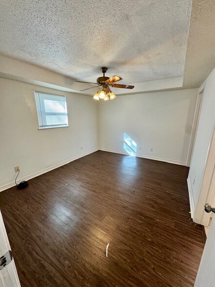 Building Photo - 280 S Hill Ave