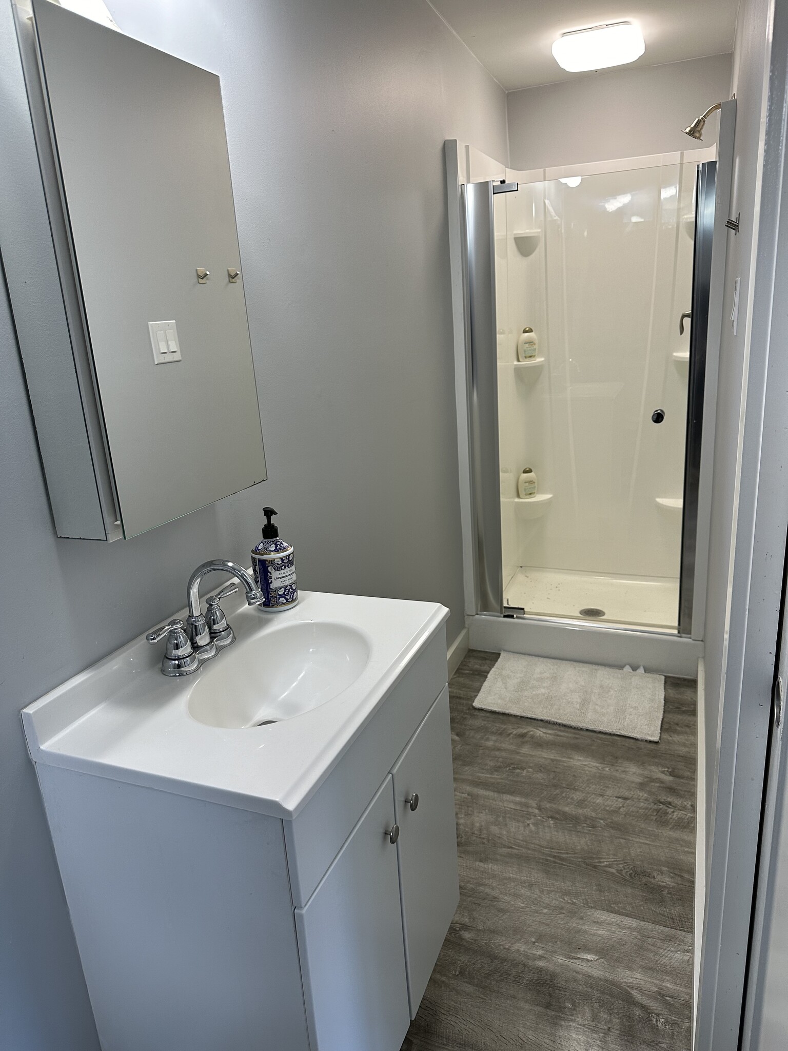 Detached Suite Shower 1 and 2 (identincal) - 2106 Ansbury Dr