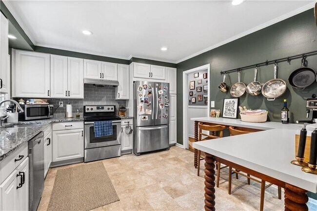 Building Photo - 2859 Concord Dr