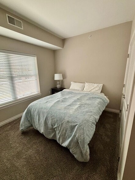 Building Photo - 2493 Sweet Home Rd