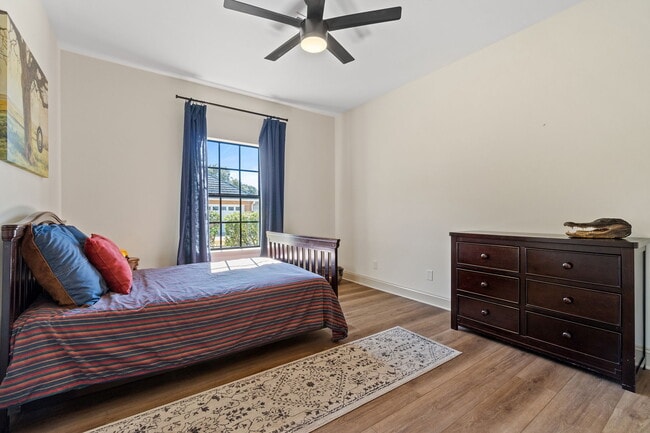 Building Photo - 3244 Cobblestone Dr