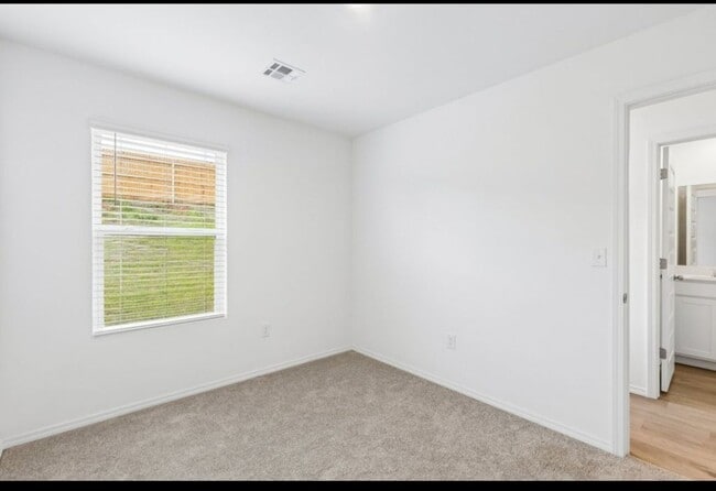 Building Photo - 1221 Colt Dr