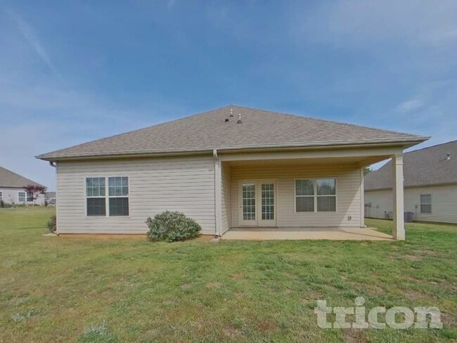 Building Photo - 910 Deepwood Ct