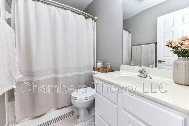 Building Photo - 15640 Avocet Loop