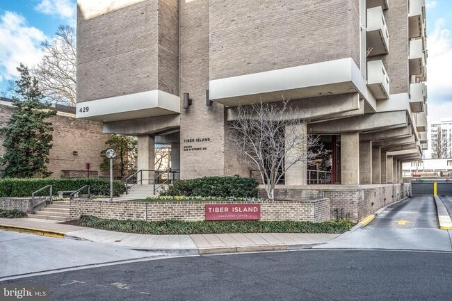 Building Photo - 429 N St SW