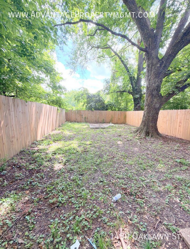 Building Photo - 1450 Oaklawn St