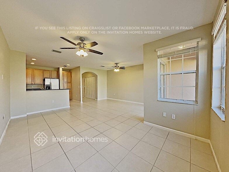 Building Photo - 247 Las Brisas Cir