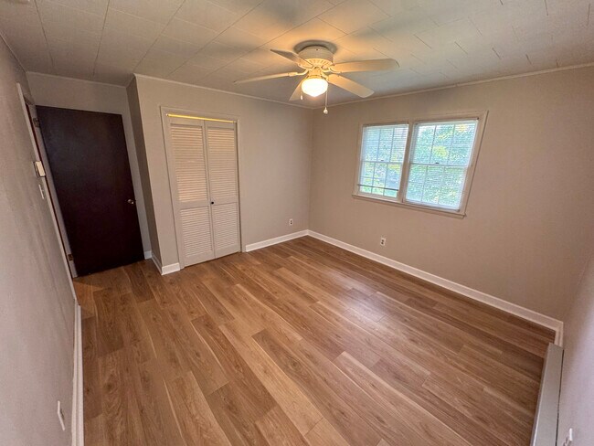 Building Photo - 117 Carolina Rd