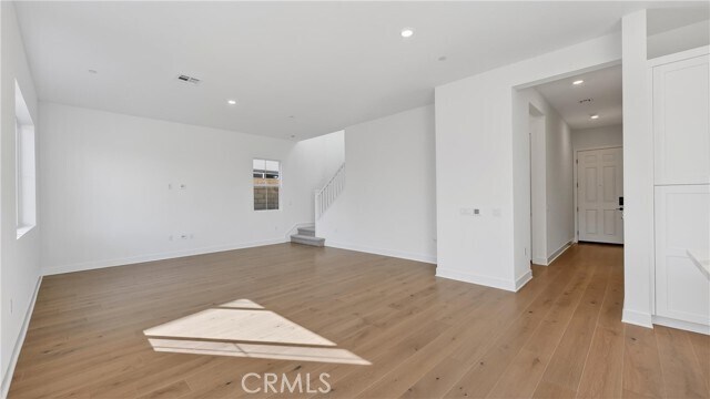 Building Photo - 107 Pansy