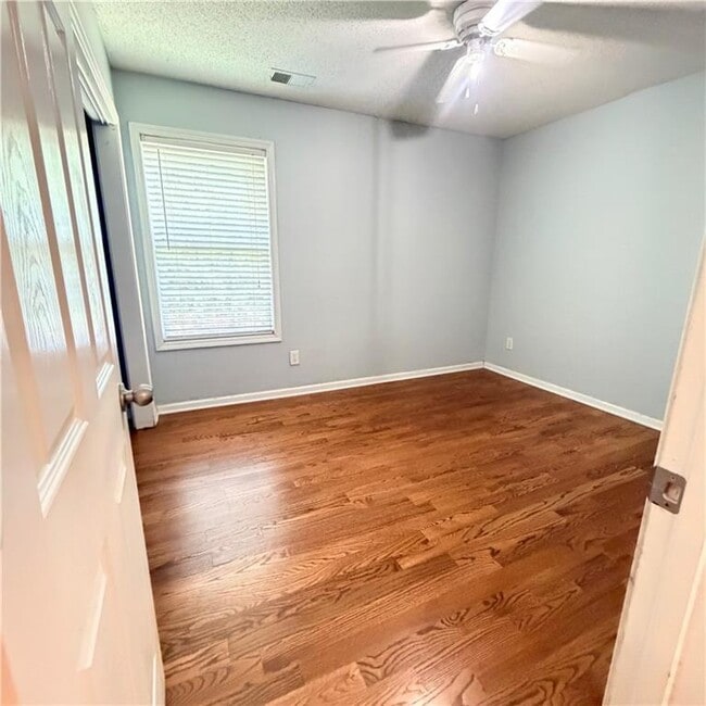 Building Photo - 153 Greystone Cir