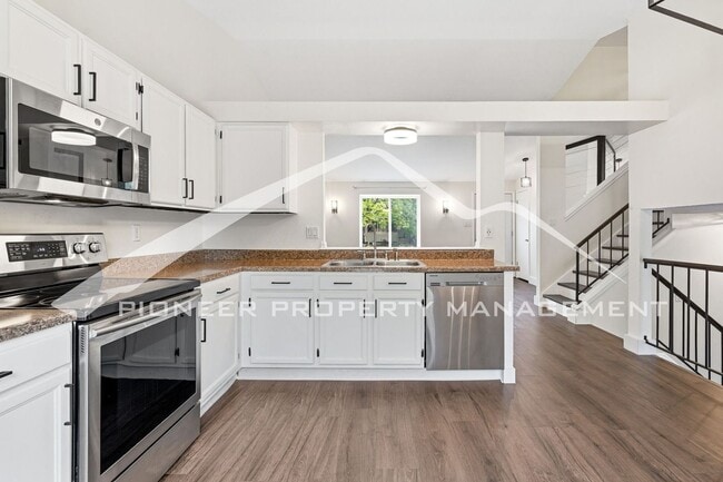 Building Photo - Charming home in Longmont