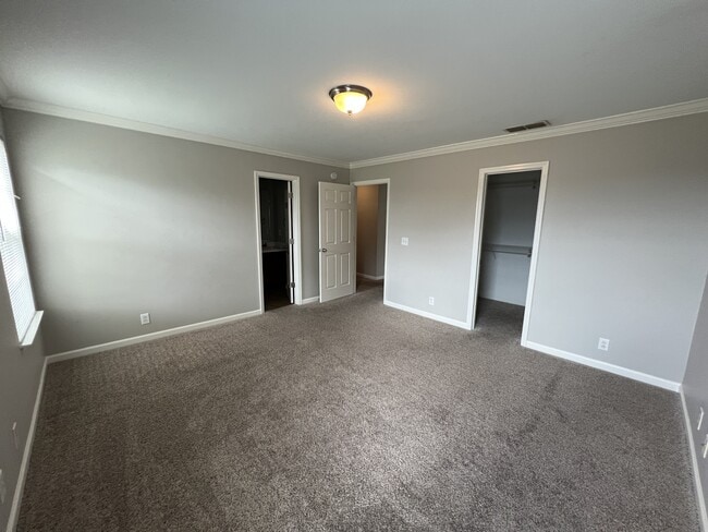 Building Photo - 4854 Laura Jeanne Blvd