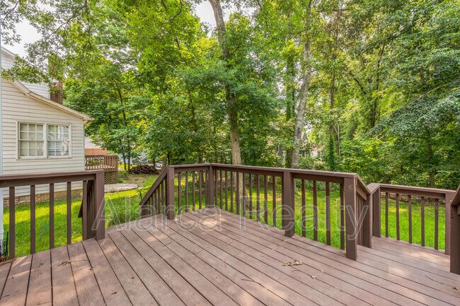 Building Photo - 9647 Whitewood Trail
