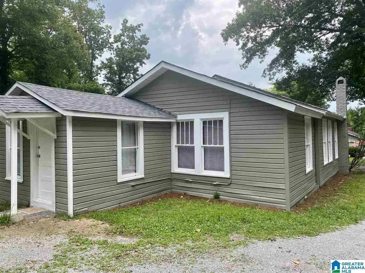 Building Photo - 917 School Terrace