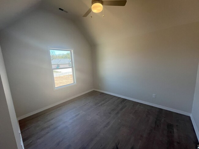 Building Photo - 1-year old, 3 Bedroom Home In Willard Scho...