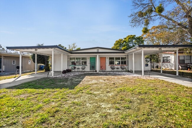 Building Photo - 302 N Mars Ave
