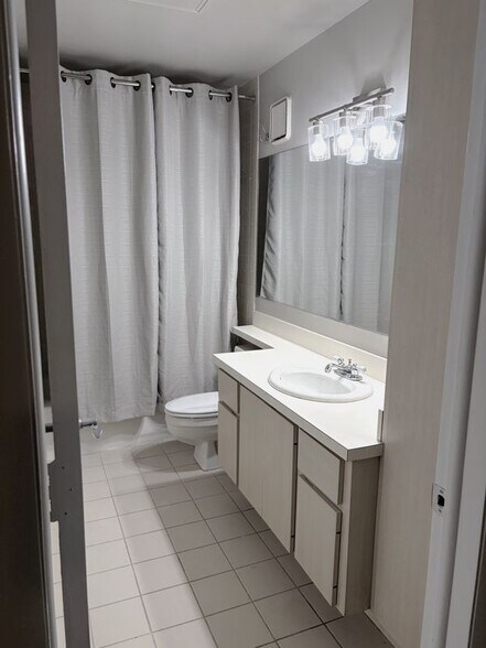 Building Photo - 5404 Wheatley Ct