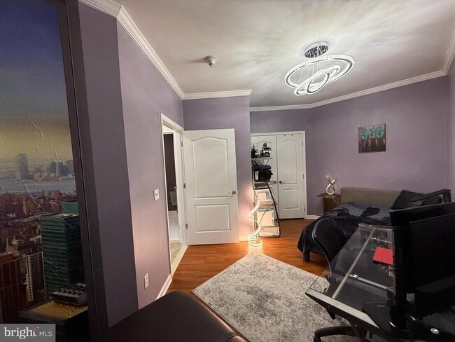 Building Photo - 266 Carson Terrace