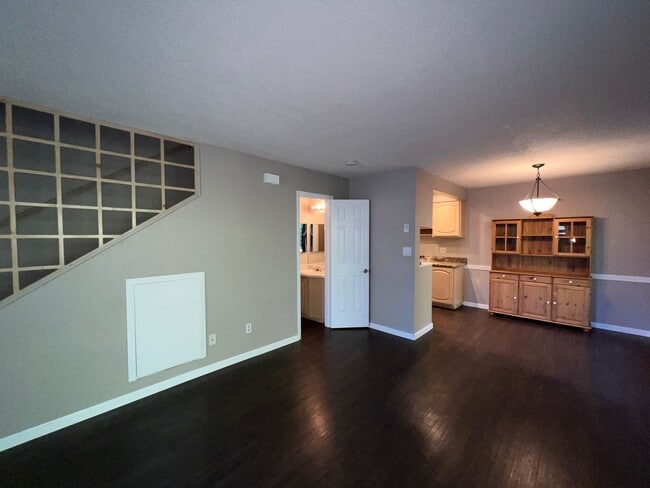 Building Photo - Move in Special : Two bedroom townhouse ne...