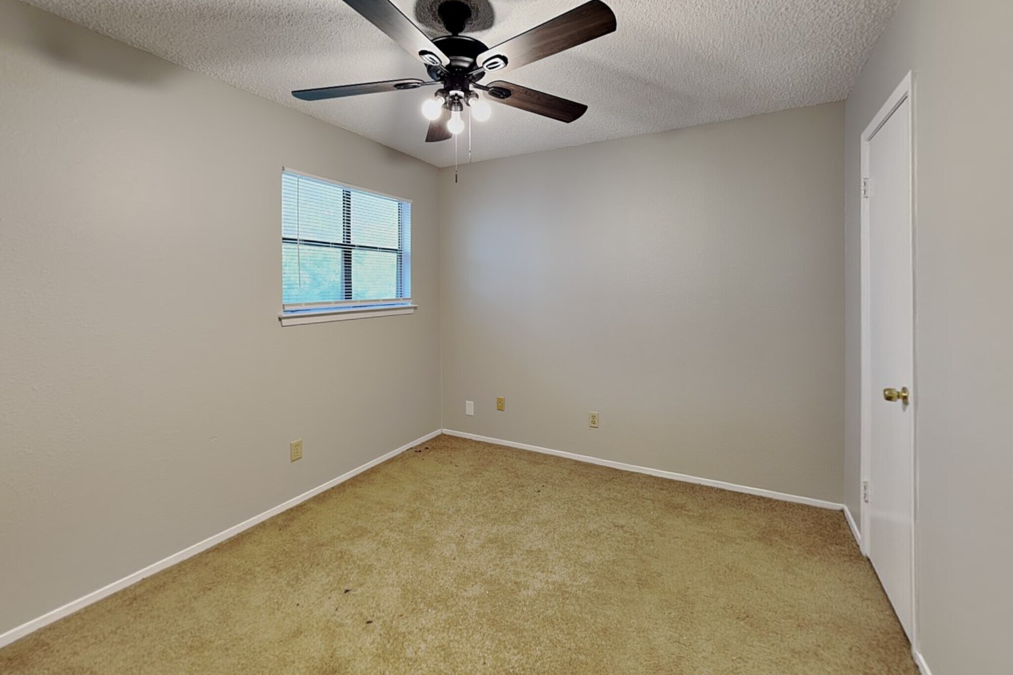 Building Photo - 2300 Berkett Dr