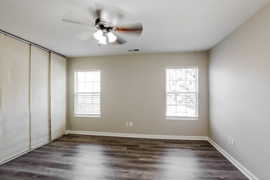 Building Photo - 15823 Circlegreen Dr