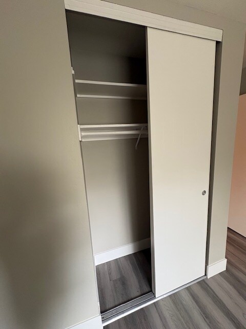 Building Photo - 303 Lee St