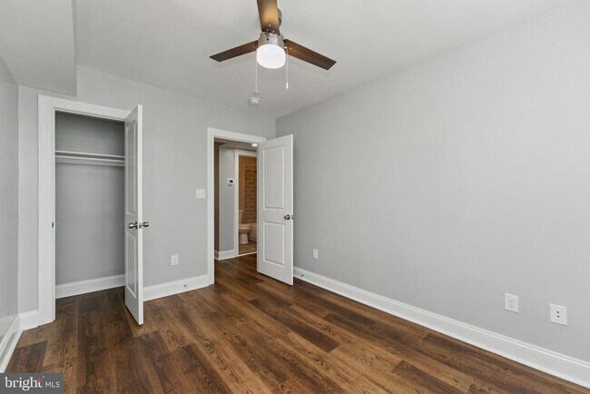 Building Photo - 2021 E St NE